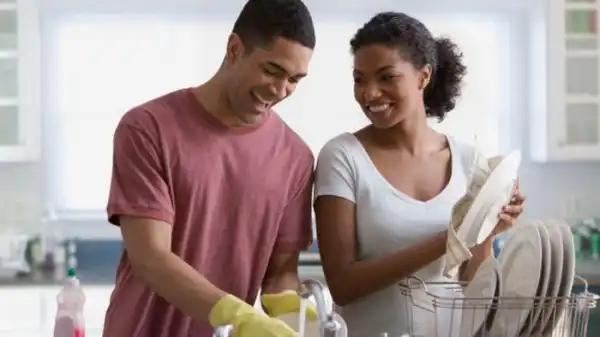 LADIES: Checkout The 6 Killer Tips To Make Your Man Miss You More